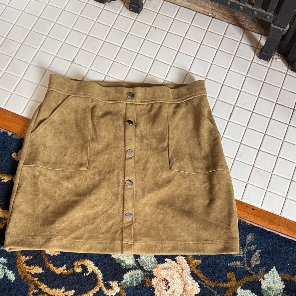 Cato faux suede  Tan Button-Down Mini Skirt- worn once-‎ excellent shape